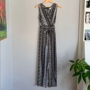 Sexy Jumpsuit with slit legs